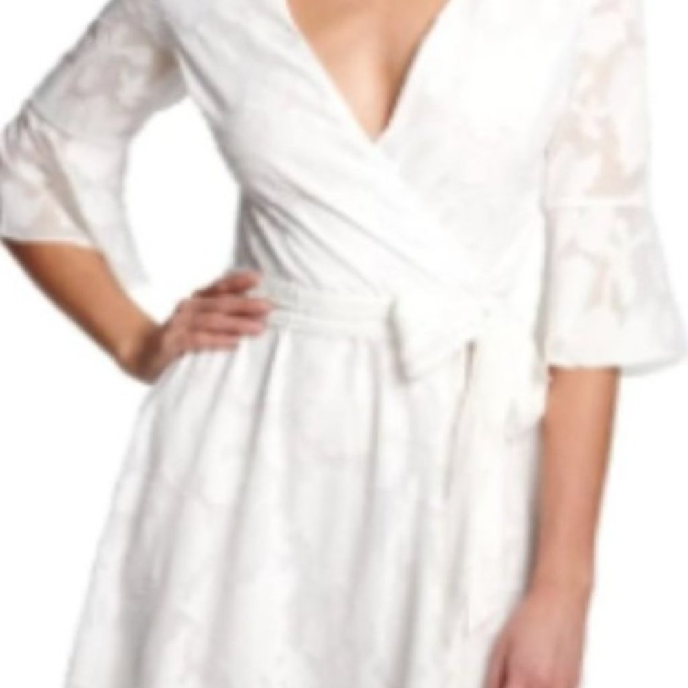 Kensie - Womens Bell Sleeve Burnout Wrap Dress